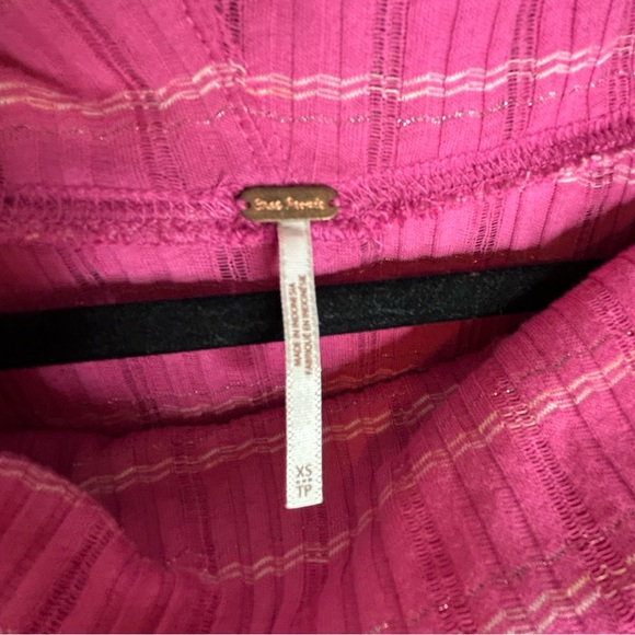 NWT Free People Pink Long Sleeve Shirt
Big cuff collar
sz XS
Stretch - Picture 2 of 8